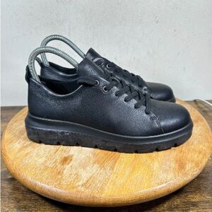 Ecco Women's Black Leather shoe